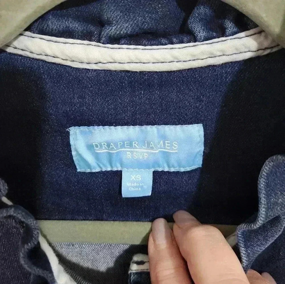Draper James NWT denim jacket. Size XS - Picture 2 of 8
